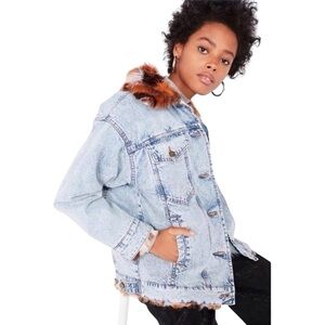 BDG Urban Outfitters Faux Fur Lined Denim Trucker Jacket Women’s Size XS…